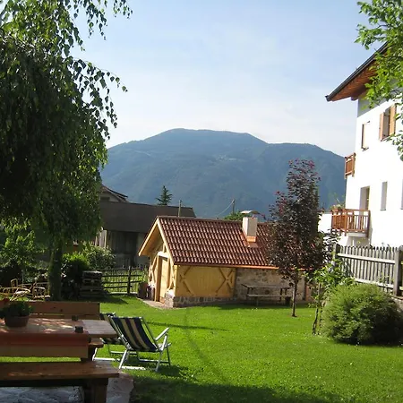 Tollhof Bauernhof Bozen